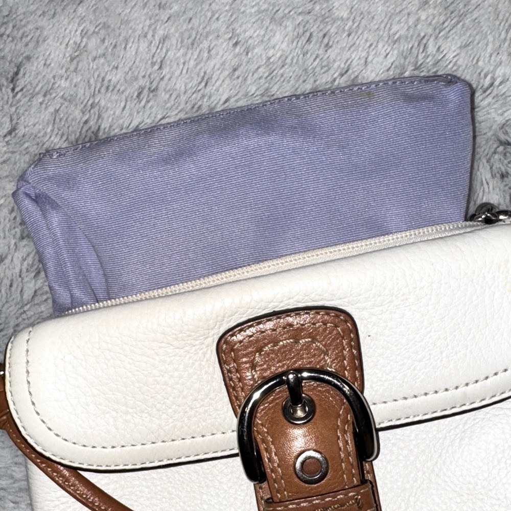 Coach Y2K Boho Leather Wristlet - Picture 14 of 15